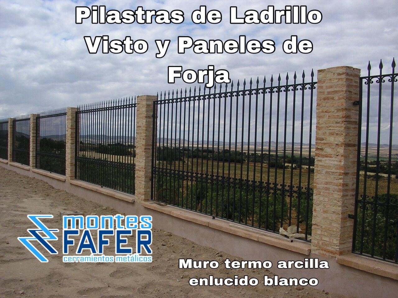 Pilastra de ladrillo visto y paneles de forja MontesFafer